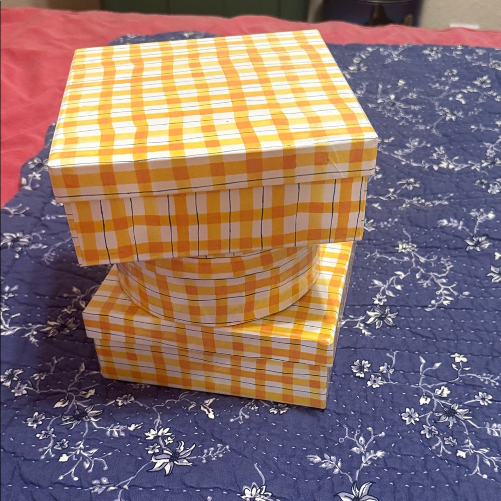 Yellow Gingham Storage Box Set - Picture 15 of 16
